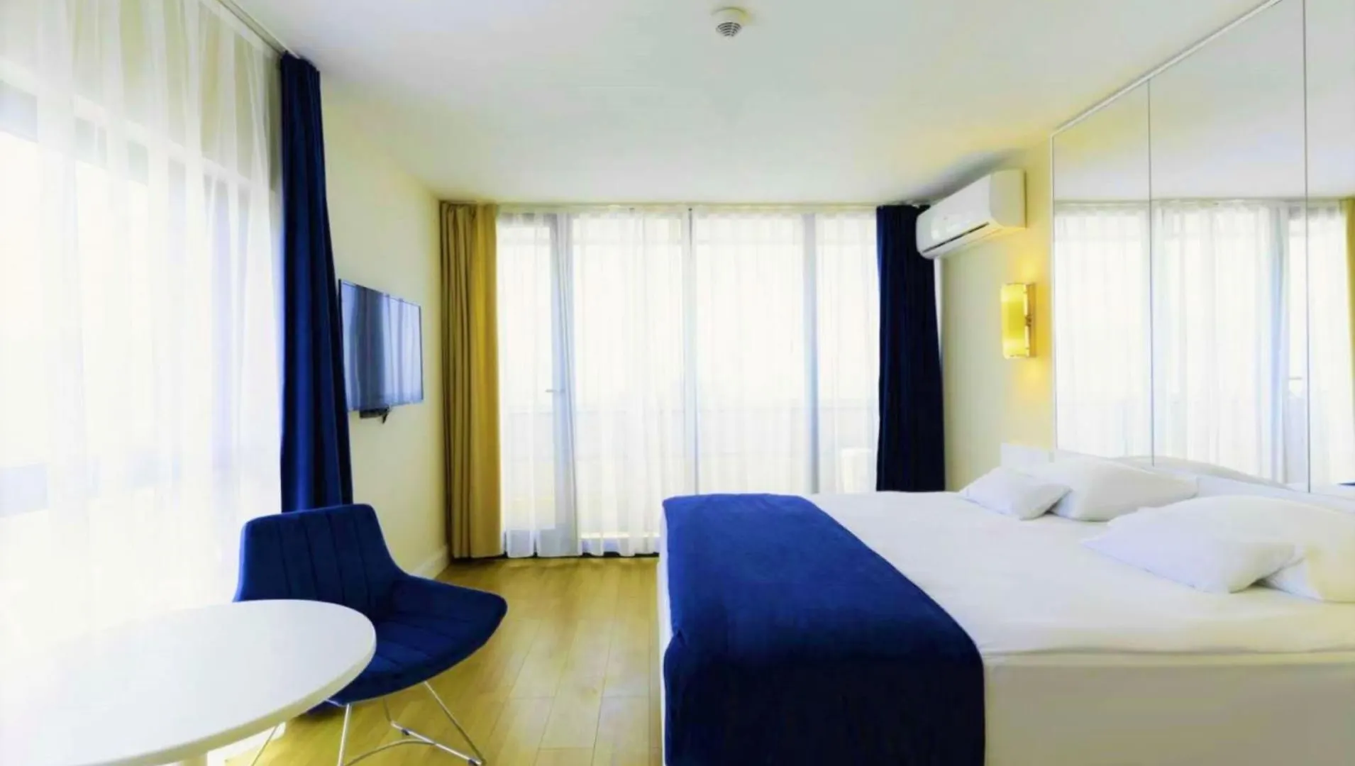 ***** בית הארחה Lavish Sea View Aparthotel In Orbi City באטומי גאורגיה